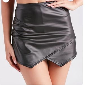 Leather faux black skort